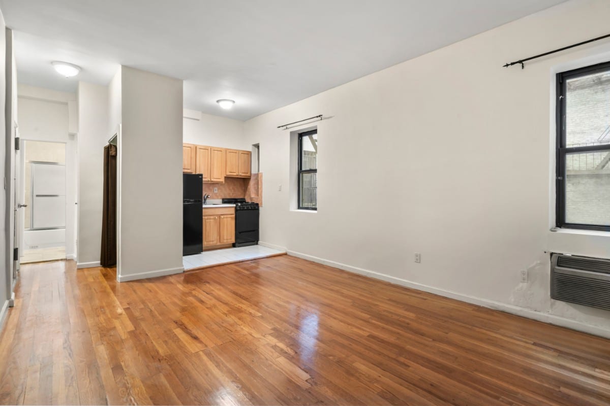 152 East 35th Street