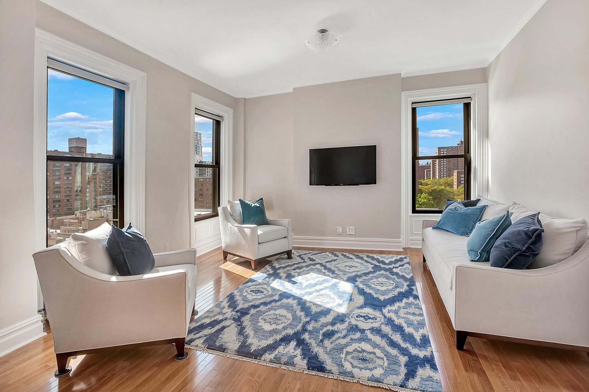 418 Central Park West