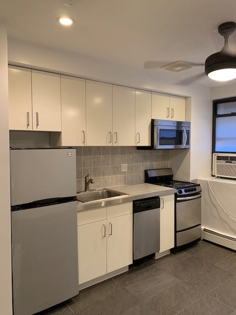 216 East 36th Street