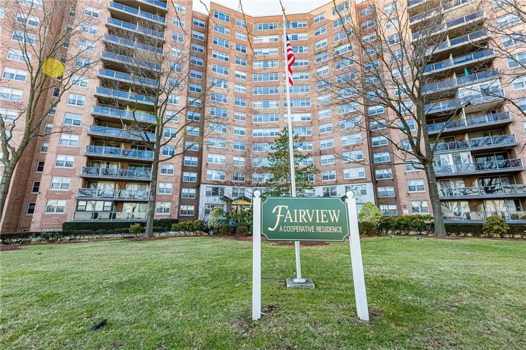 61-20 Grand Central Parkwa