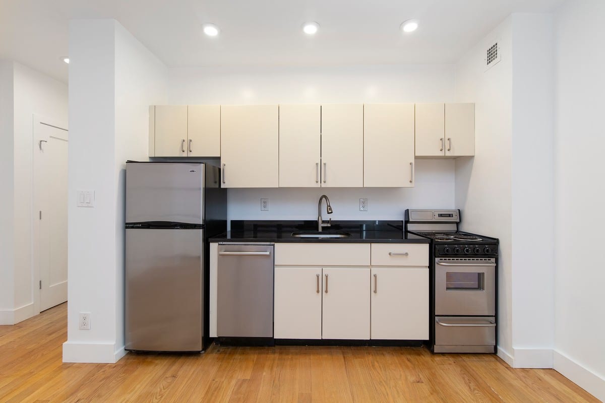 207-215 East 37th Street