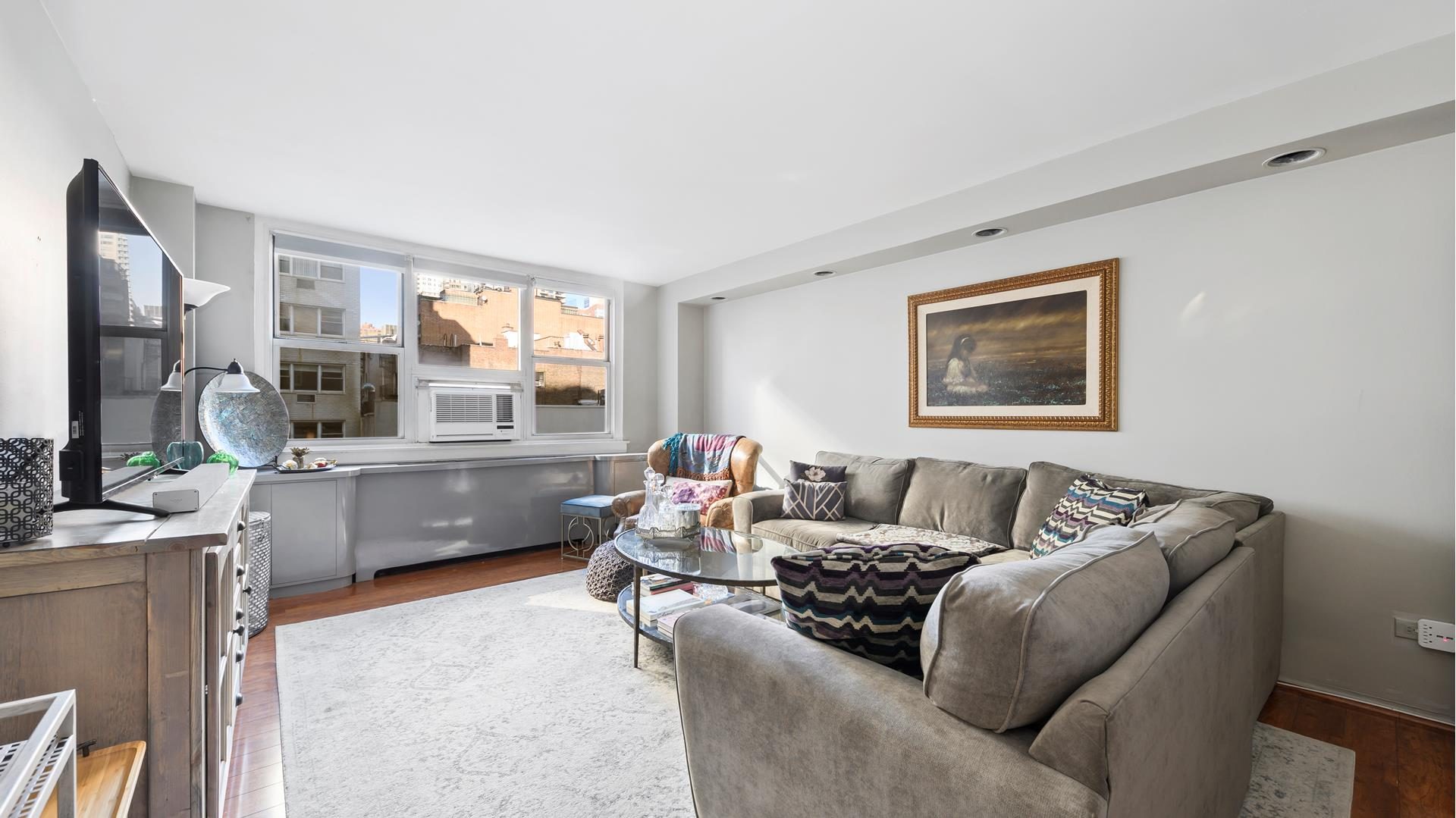 240 East 35th Street