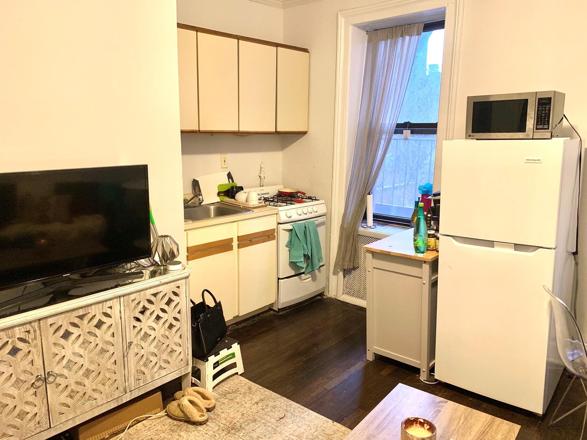 243 East 39th Street