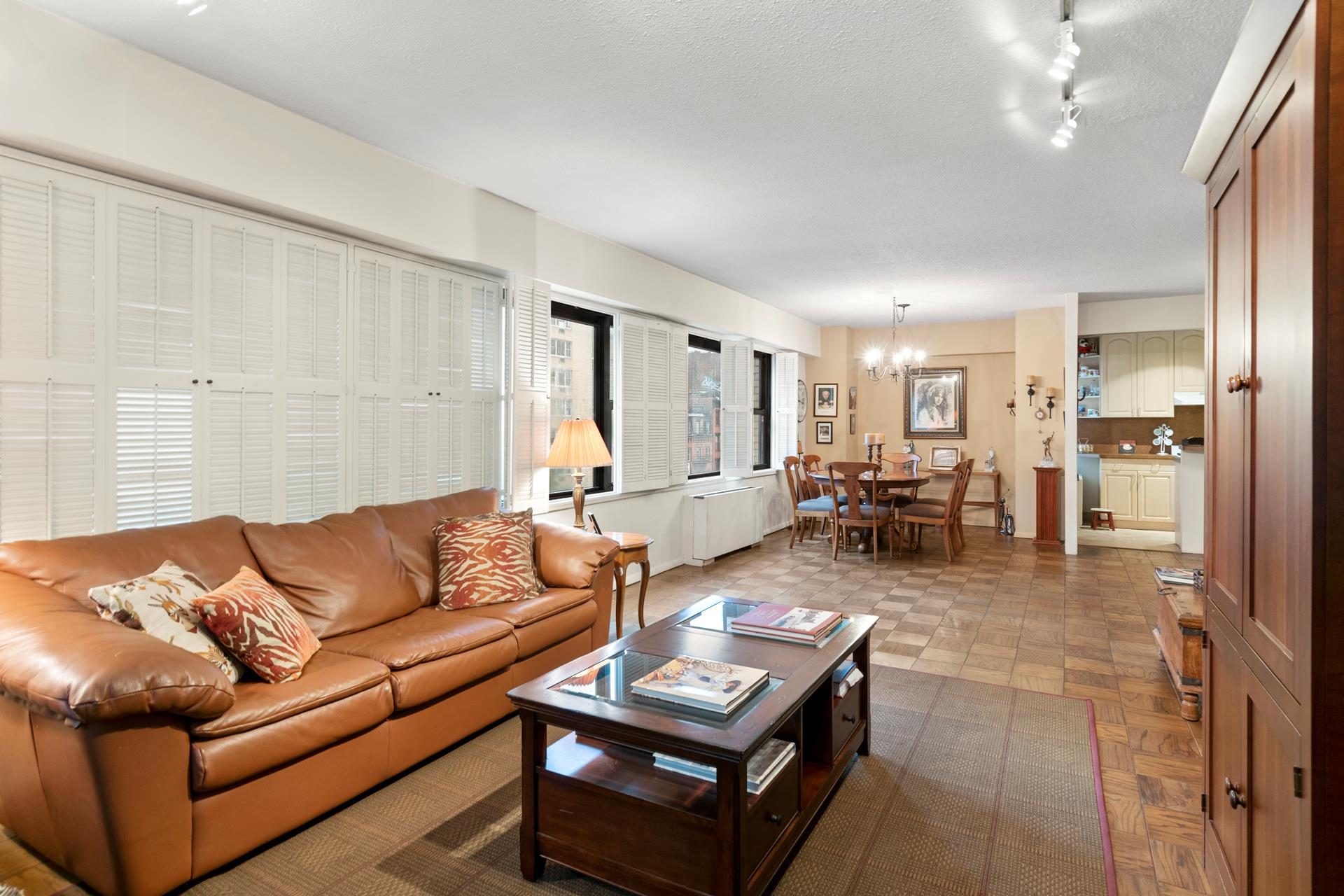 160 East 38th Street