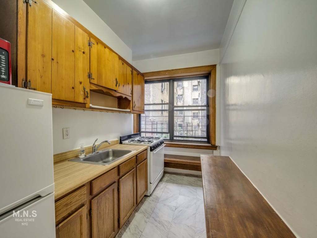 145 East 35th Street