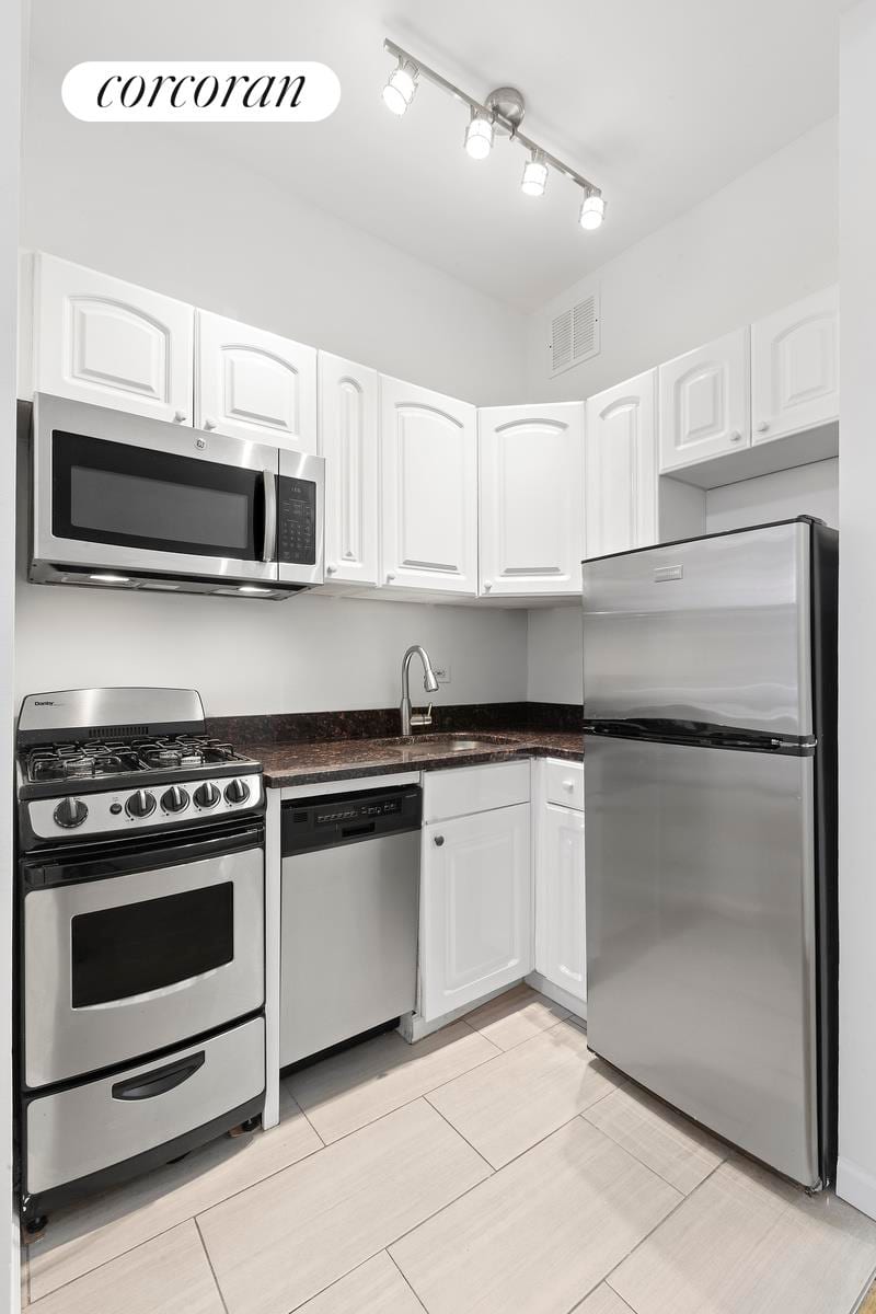 319 East 92nd Street