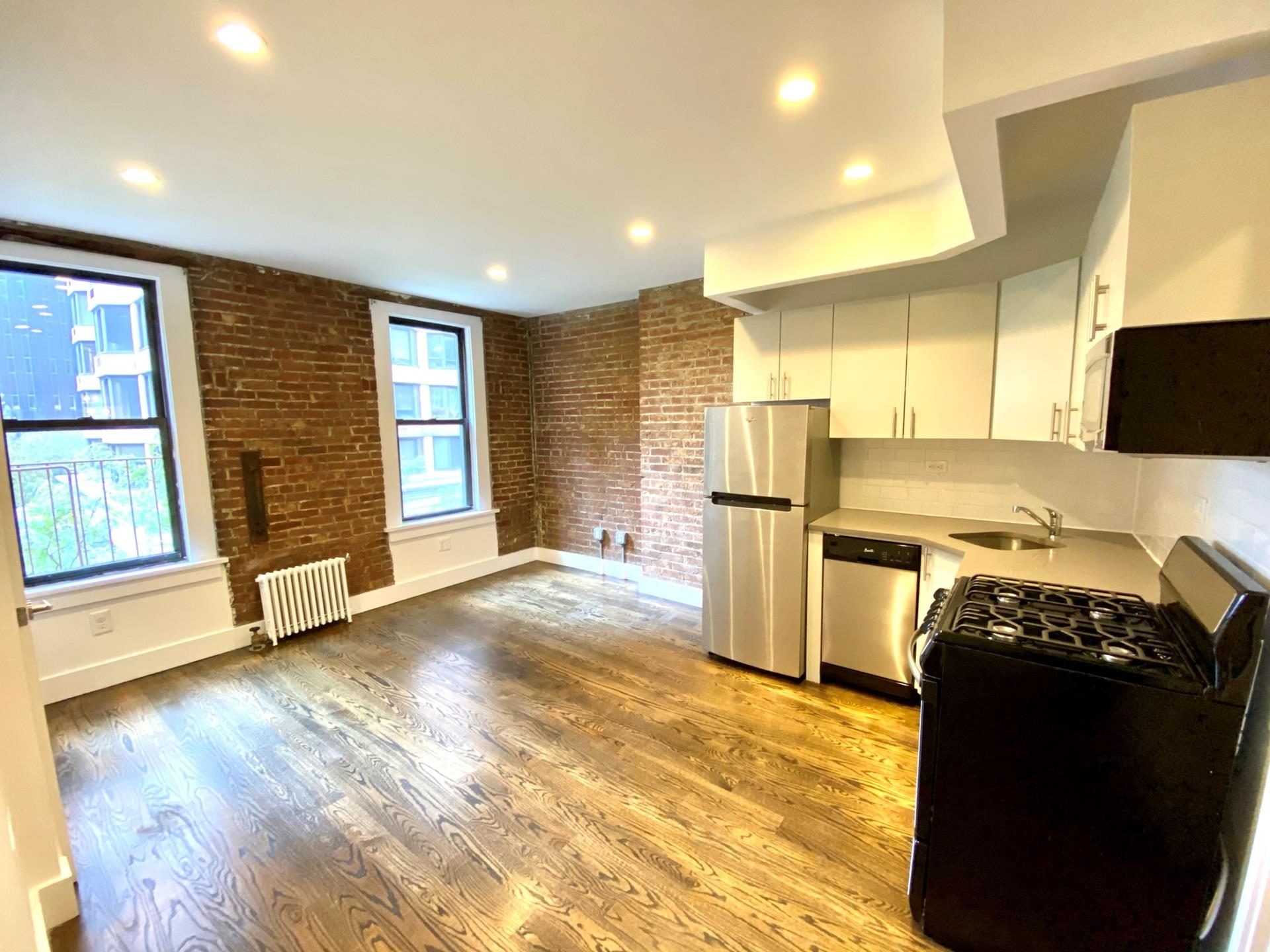 245 East 39th Street