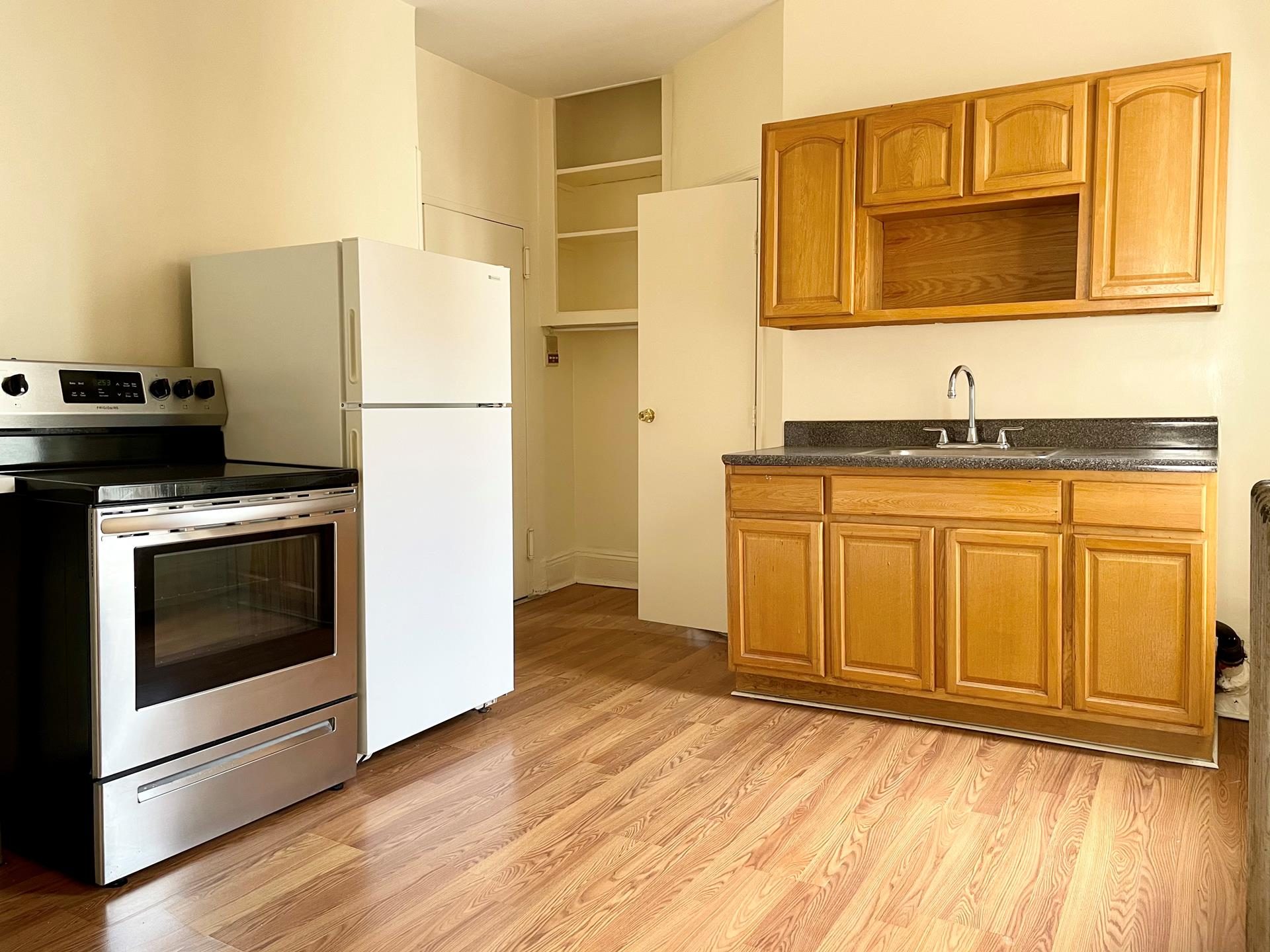 225 East 35th Street
