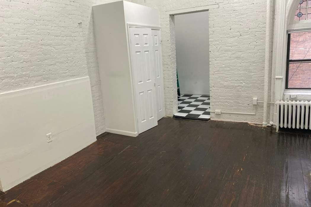 276 West 71st Street
