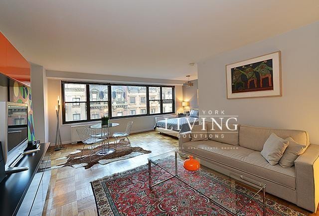 35 East 38th Street