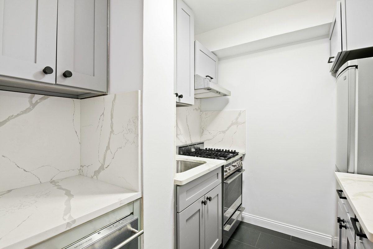 150 East 37th Street