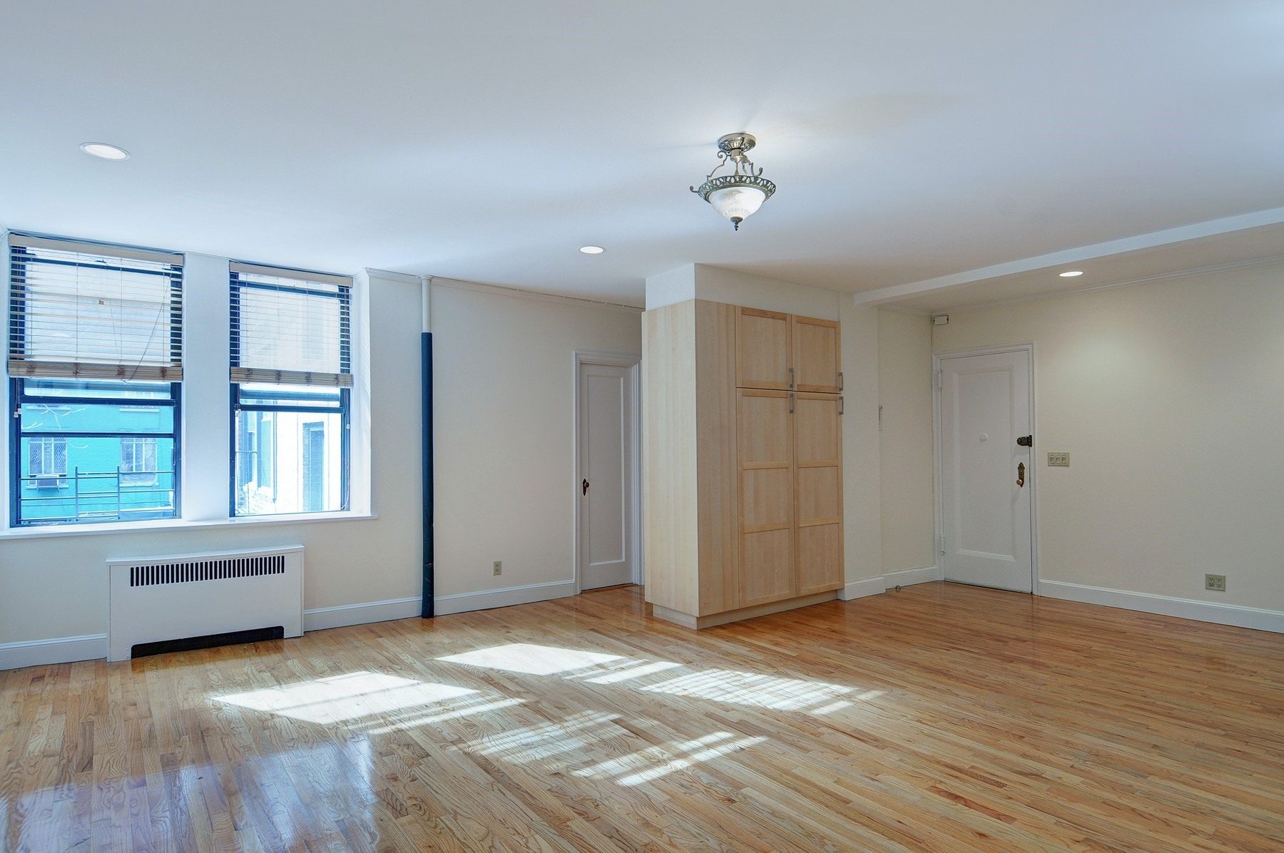 232 East 40th Street