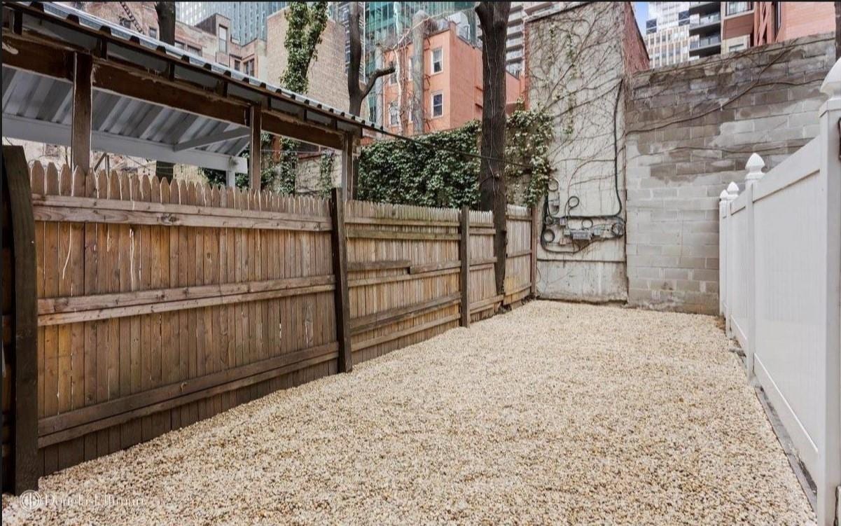 247 East 39th Street