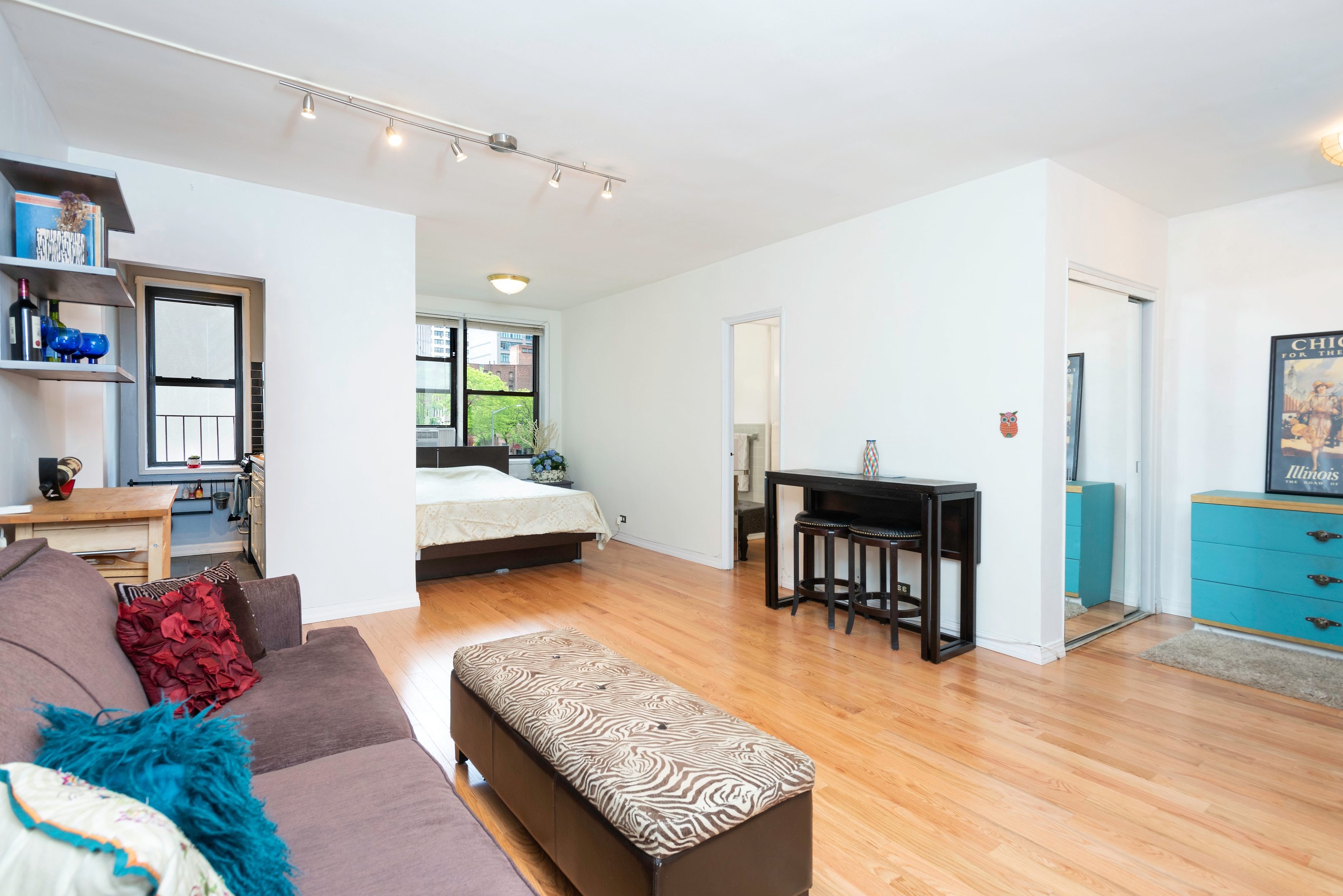 242 East 38th Street