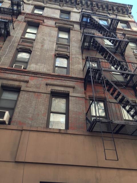 302 East 38th Street