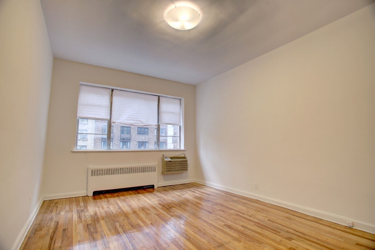 44 West 72nd Street