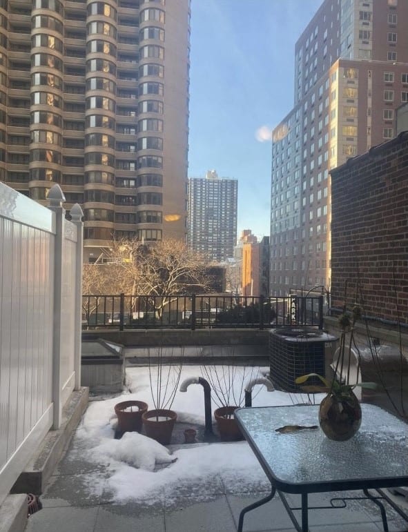 322 East 39th Street