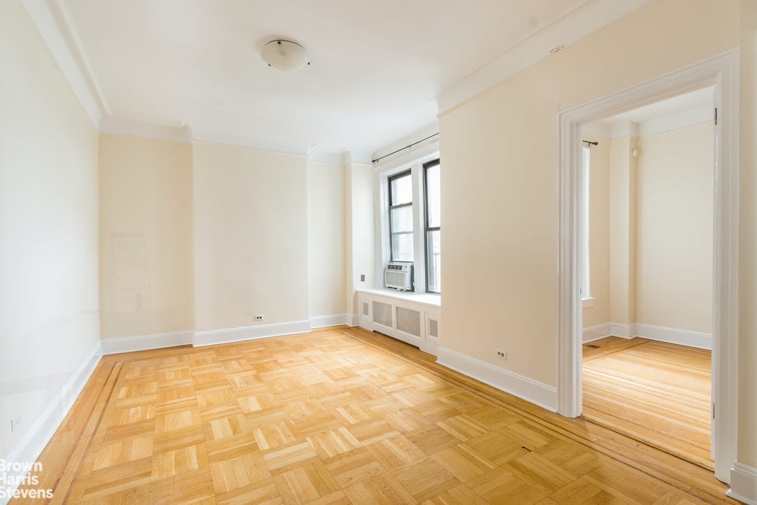 418 Central Park West