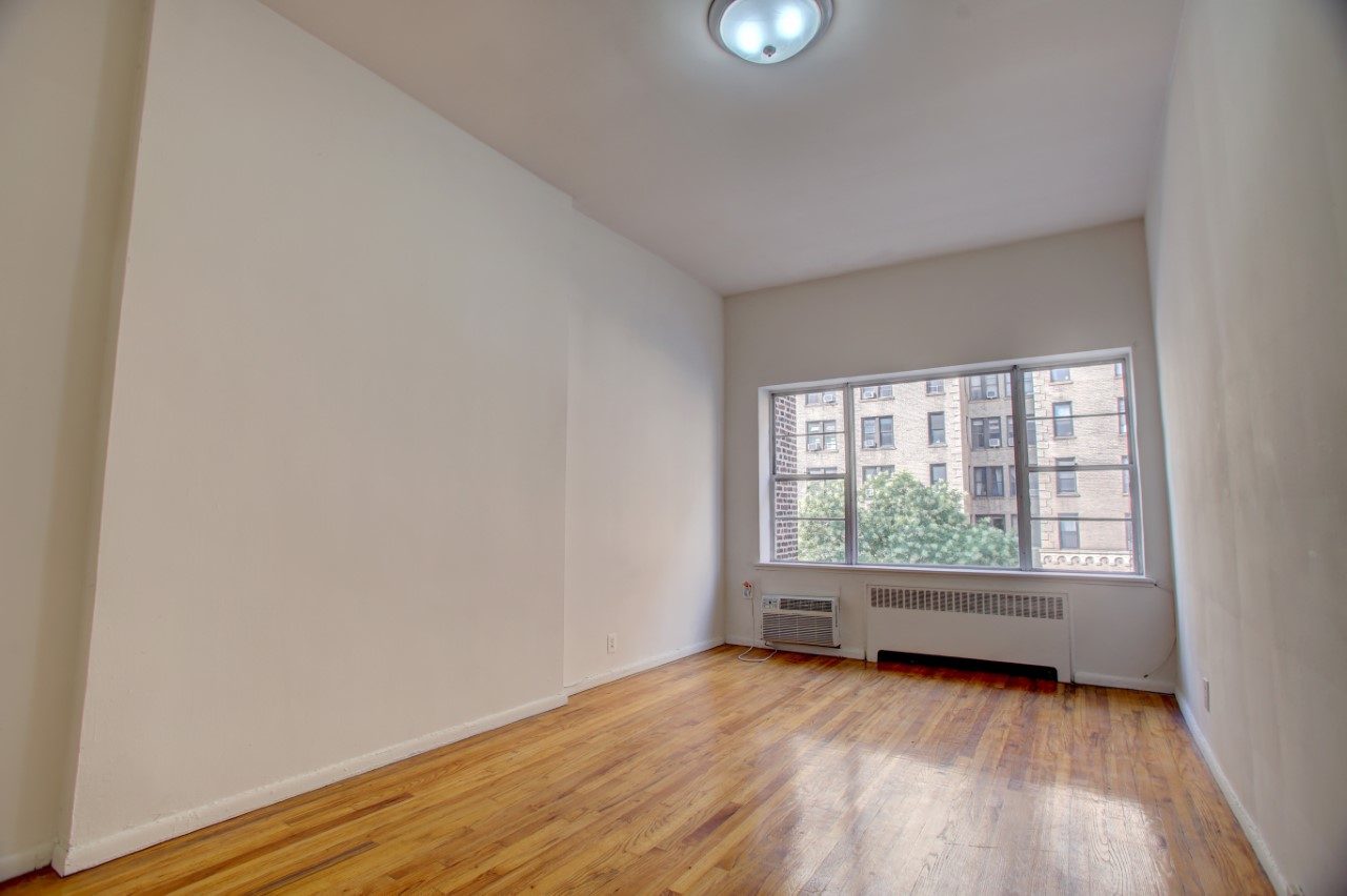 44 West 72nd Street