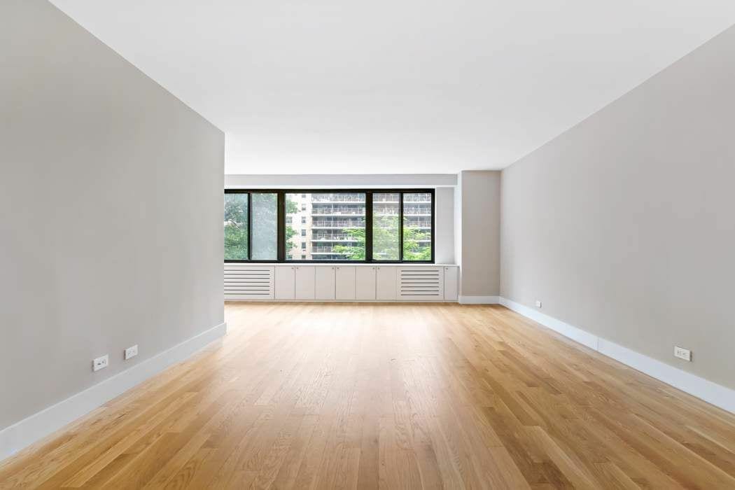 382 Central Park West