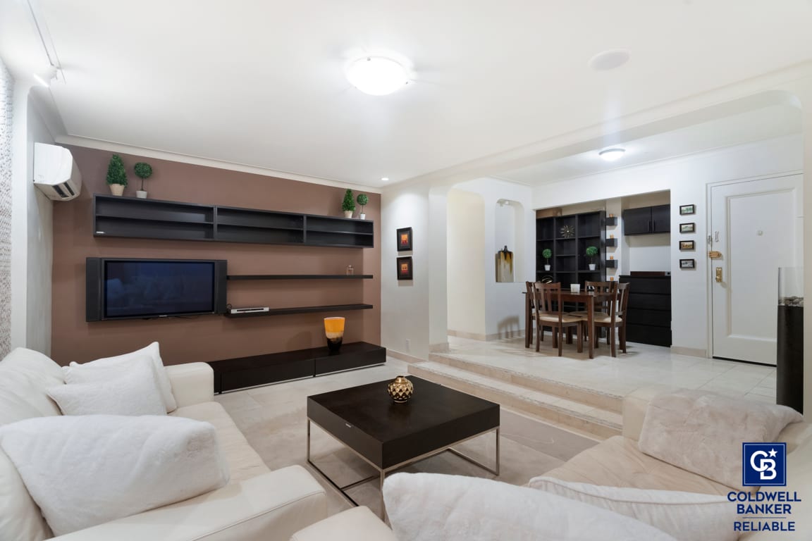 300 West 72nd Street