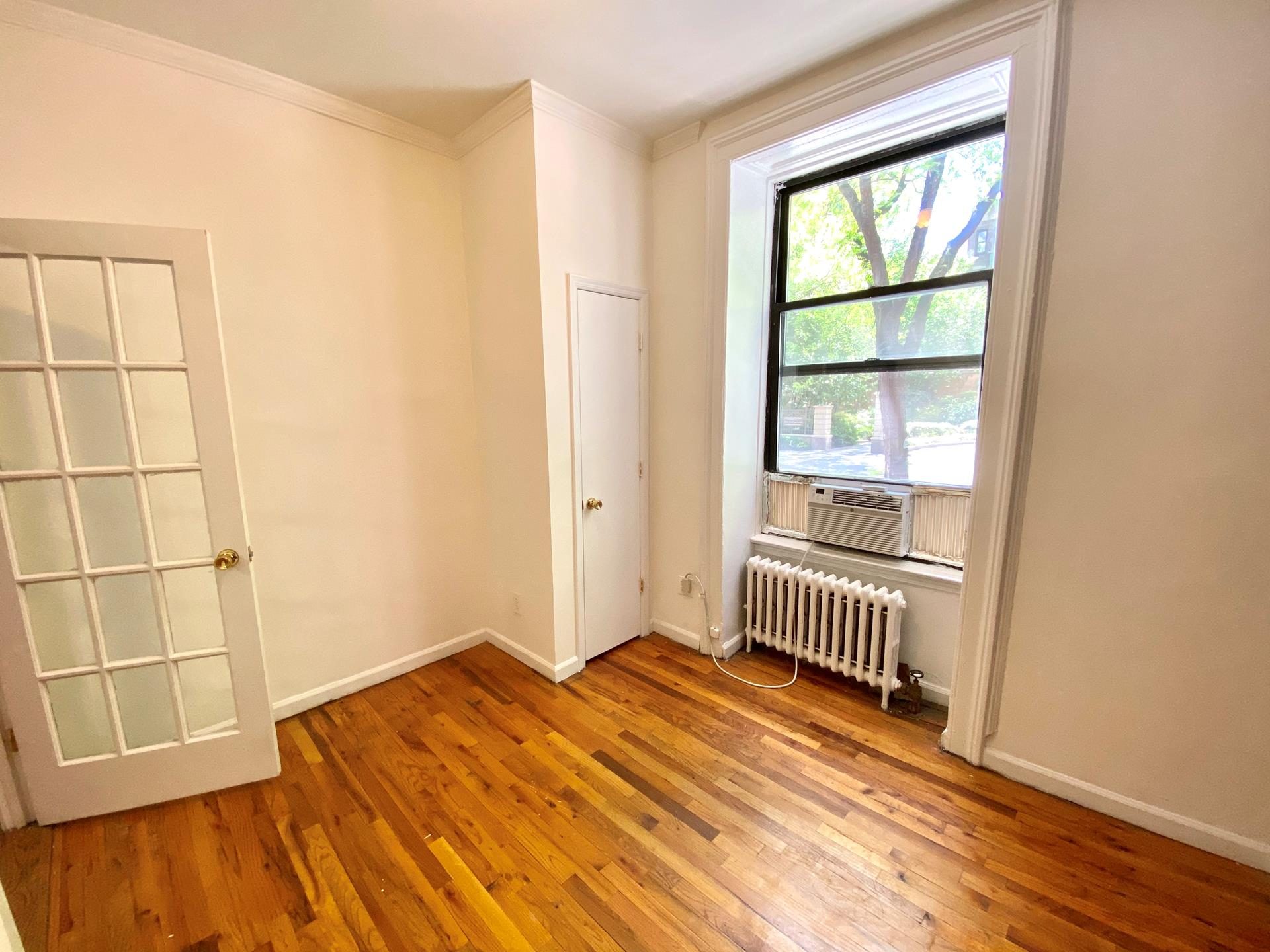 245 East 39th Street