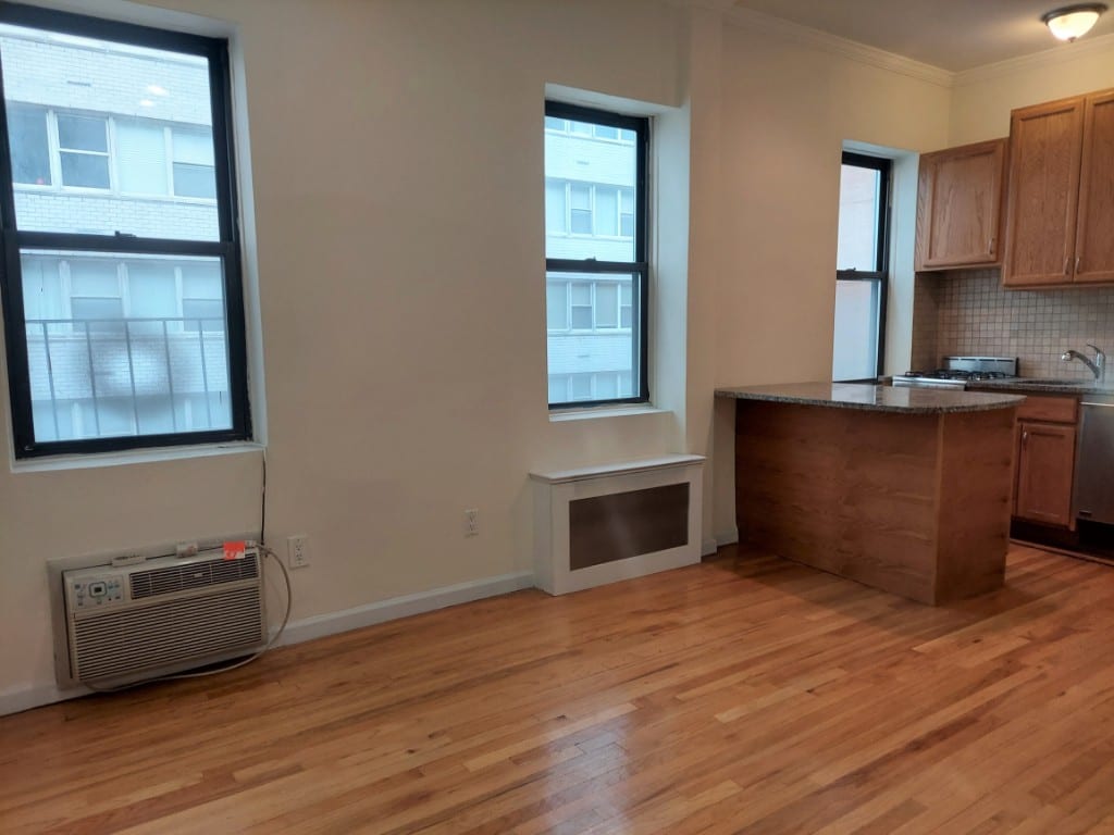 152 East 35th Street