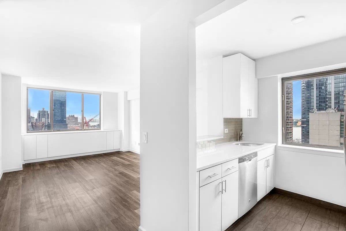 520 West 43rd Street