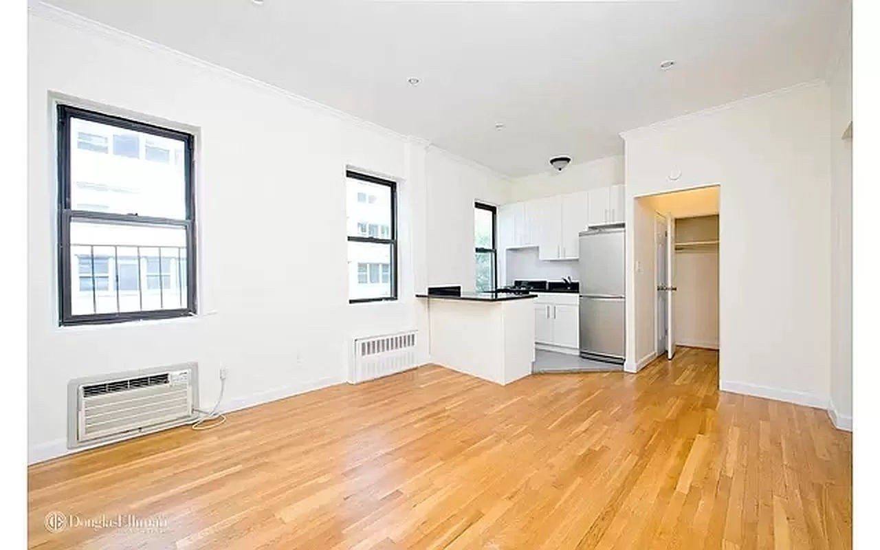 152 East 35th Street