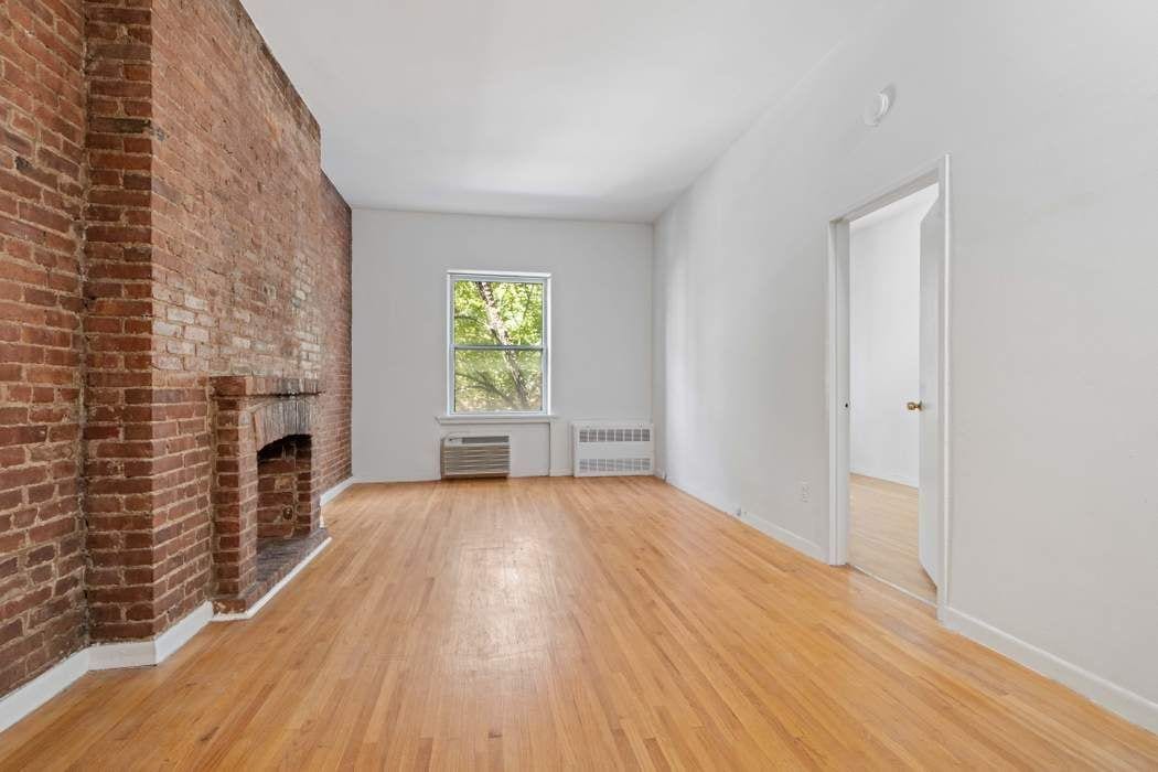 24 West 68th Street