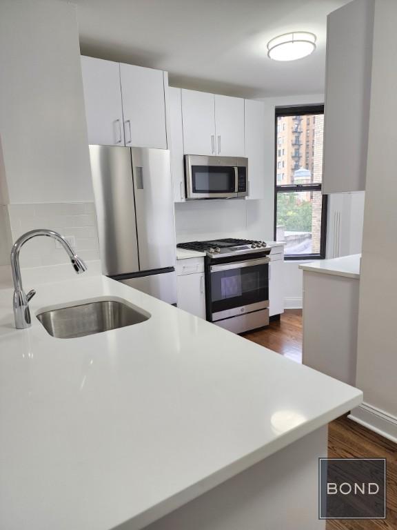 25 West 68th Street