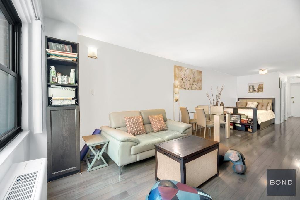 305 East 40th Street
