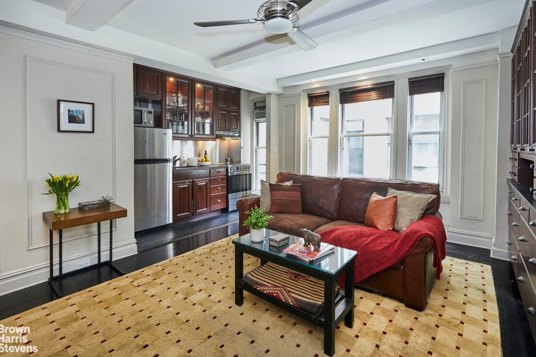 325 West 45th Street