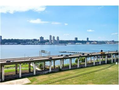 120 Riverside Boulevard