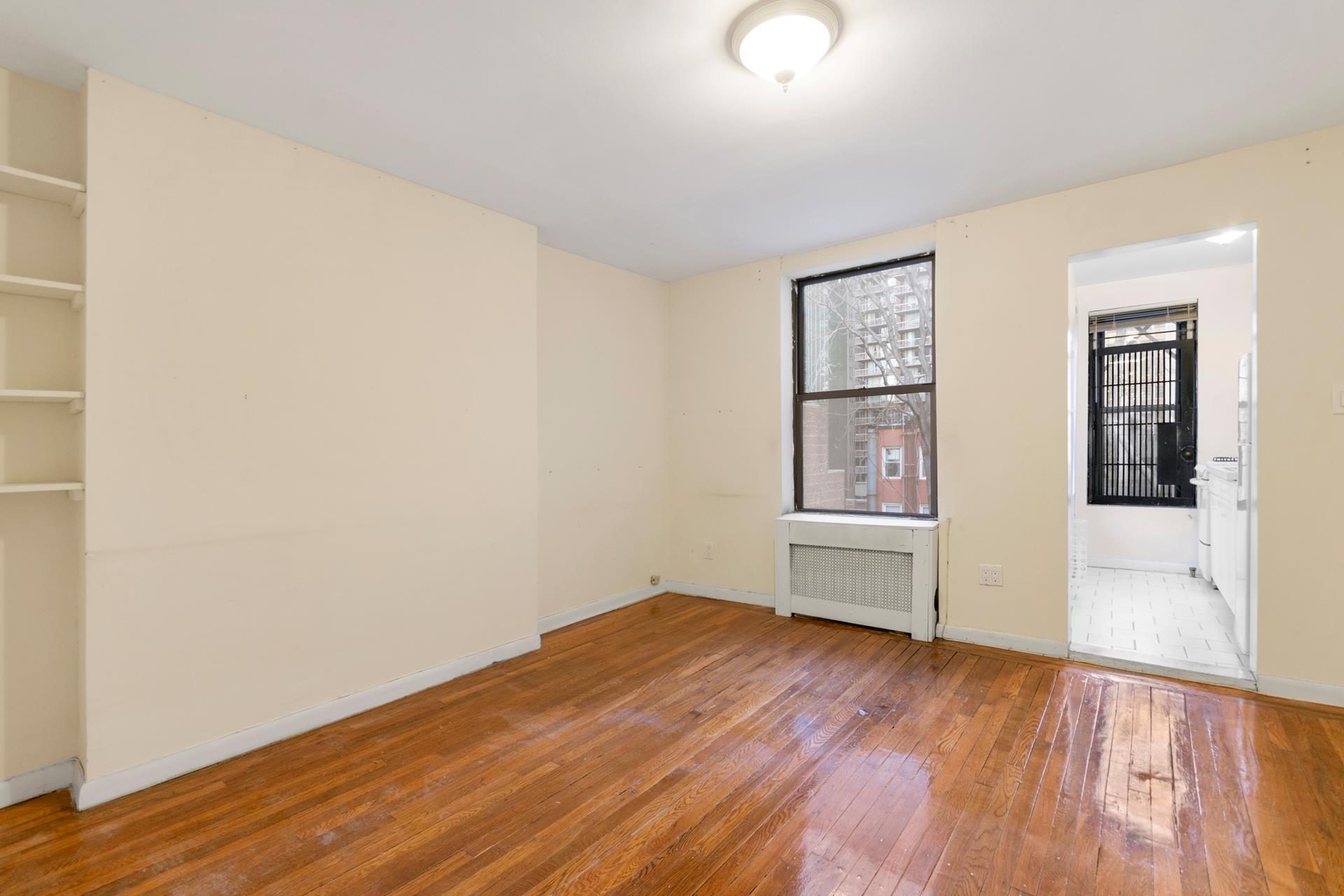 245 East 39th Street