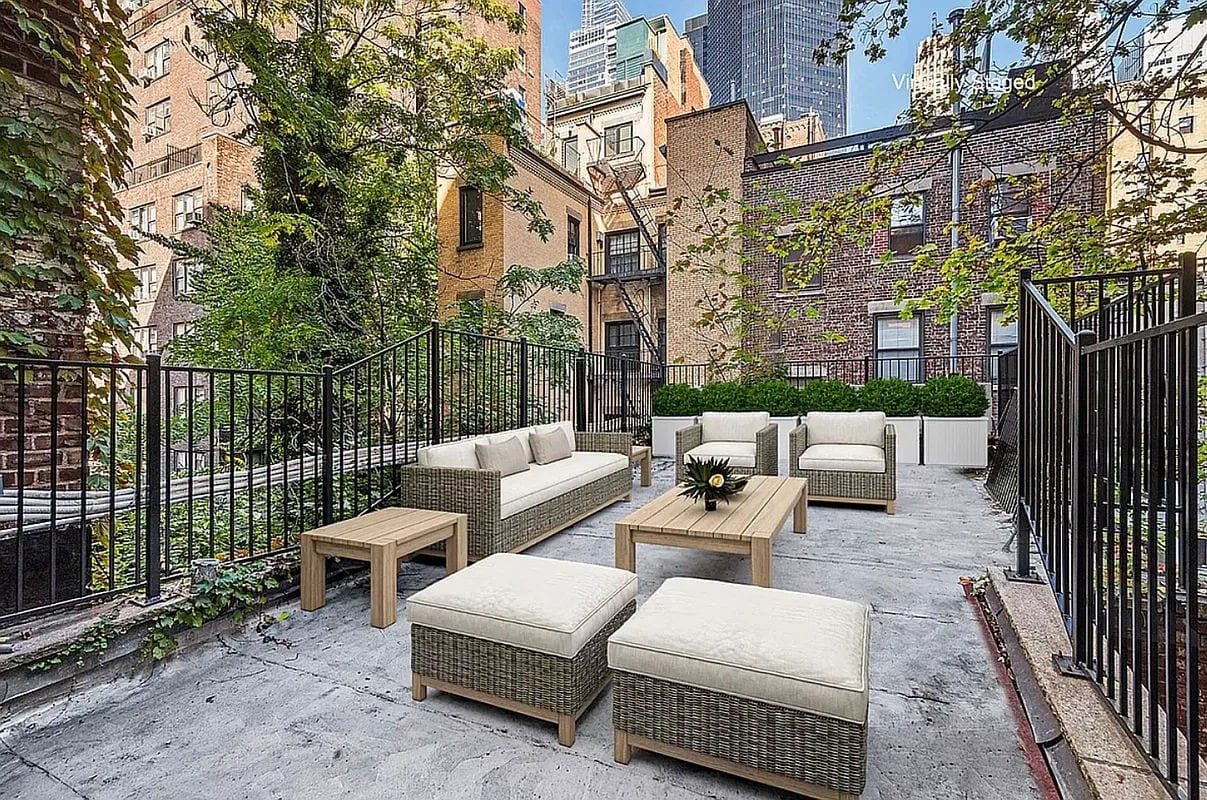 121 East 37th Street