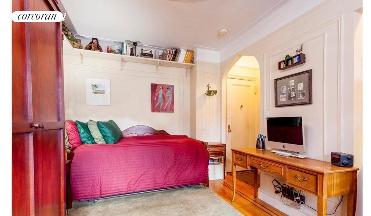 461 West 44th Street