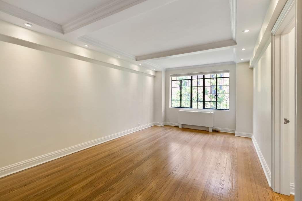 325 East 41st Street