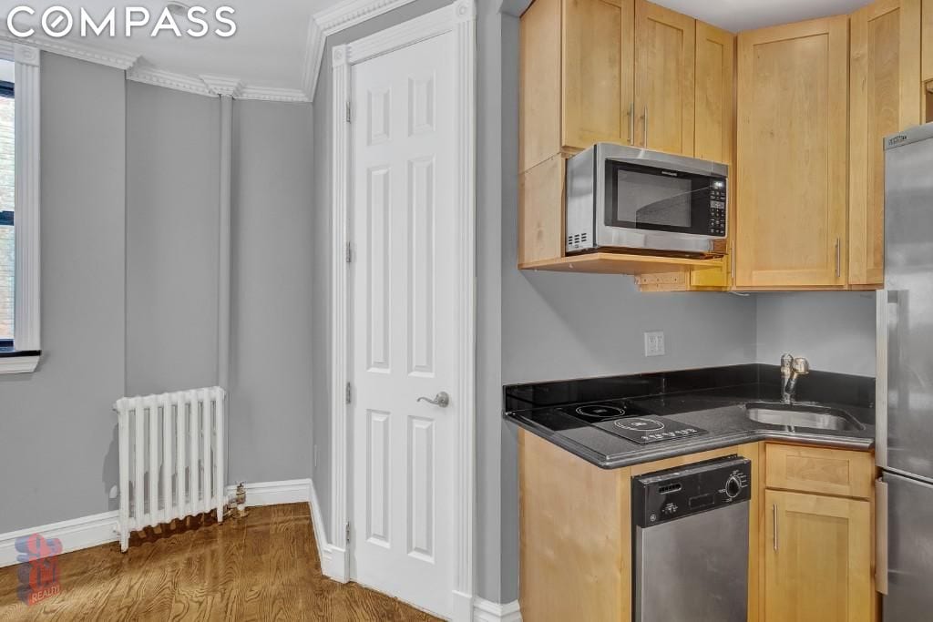 326 East 35th Street