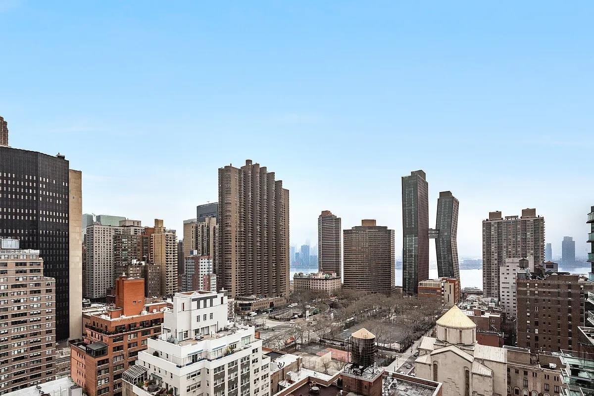 225 East 34th Street