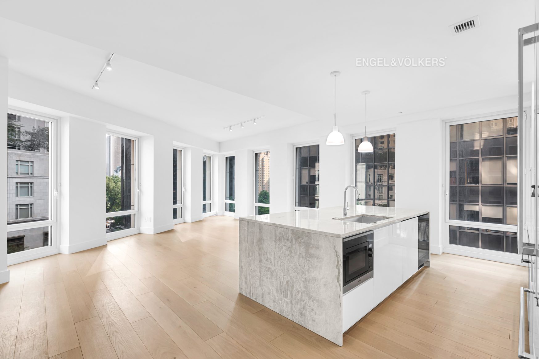 15 West 61st Street