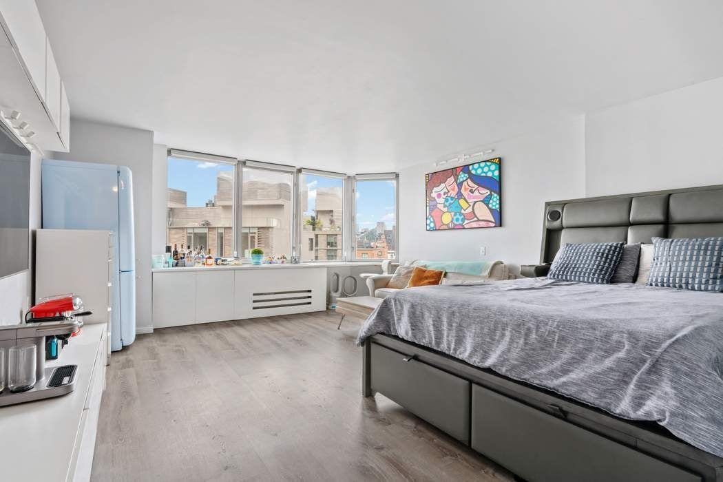 500 West 43rd Street