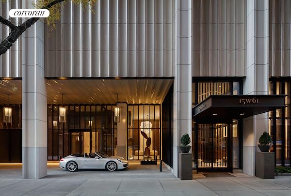 15 West 61st Street