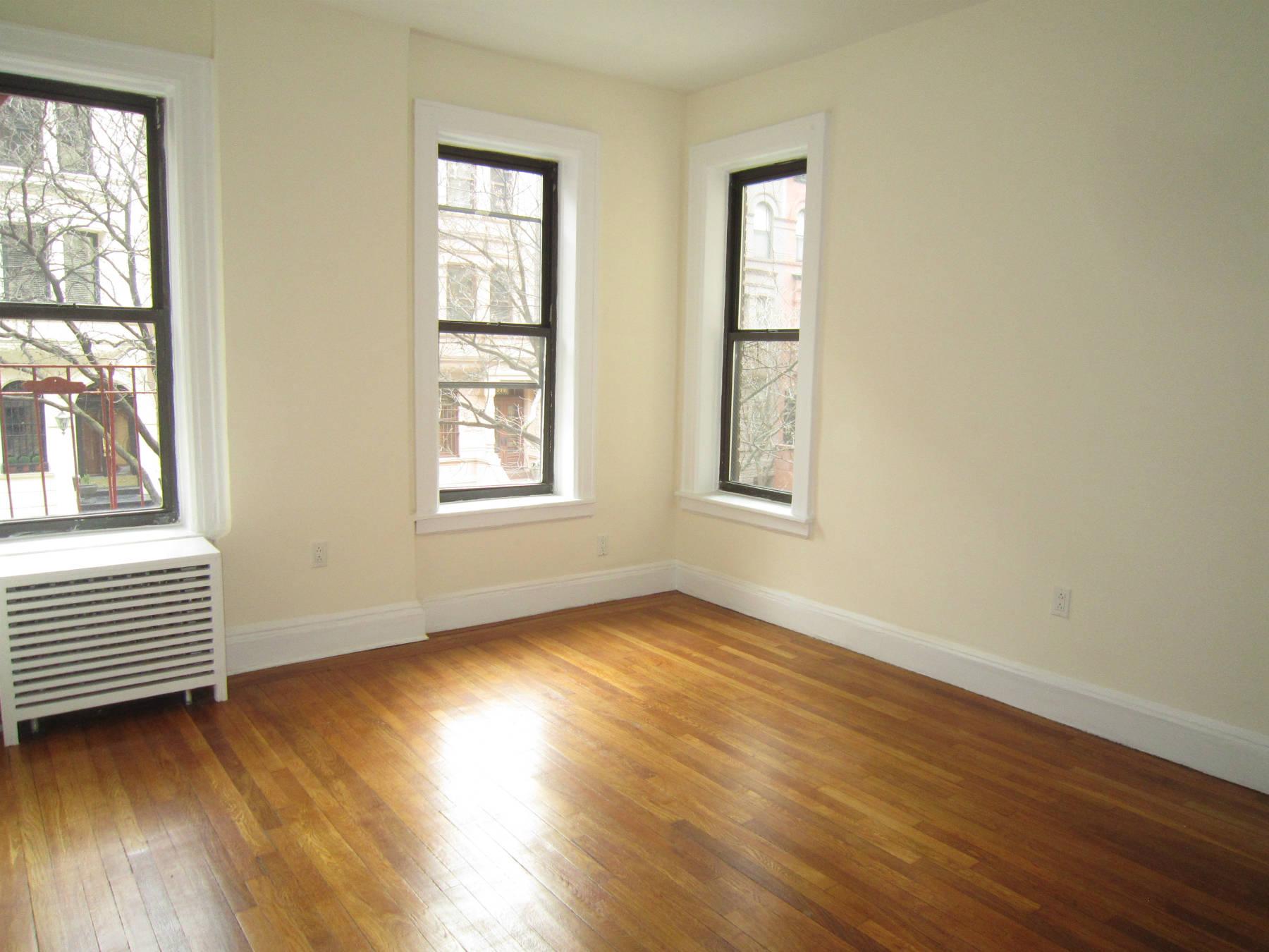 325 West 71st Street