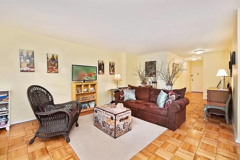 155 East 38th Street