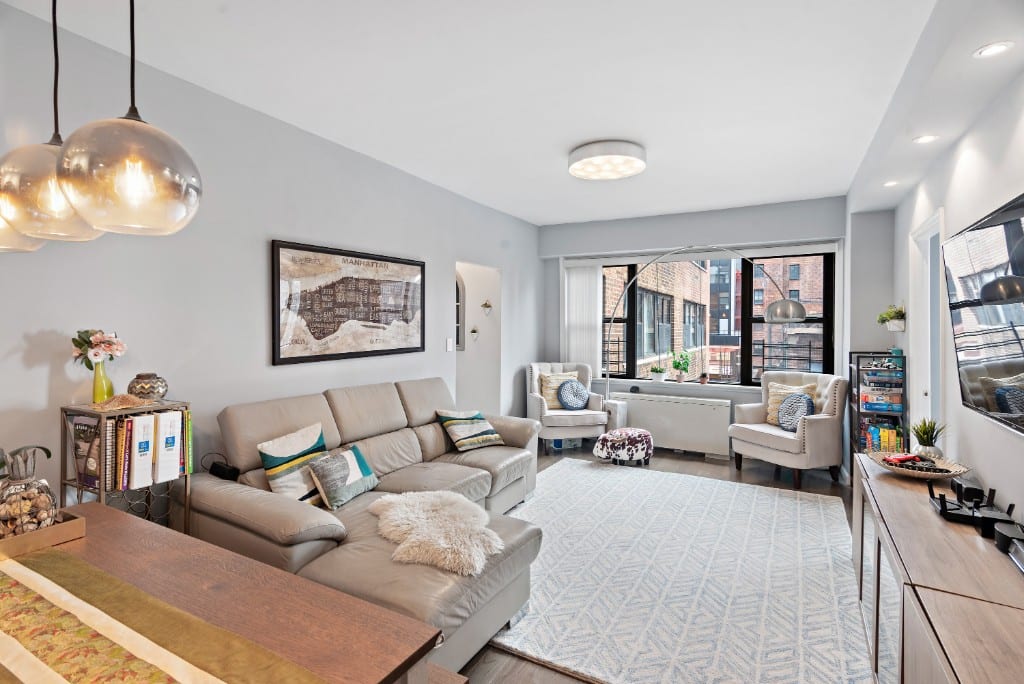 305 East 40th Street