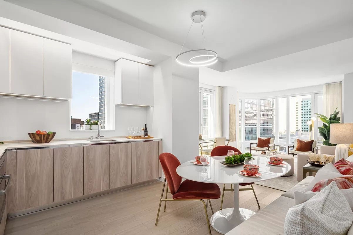 572 Eleventh Avenue