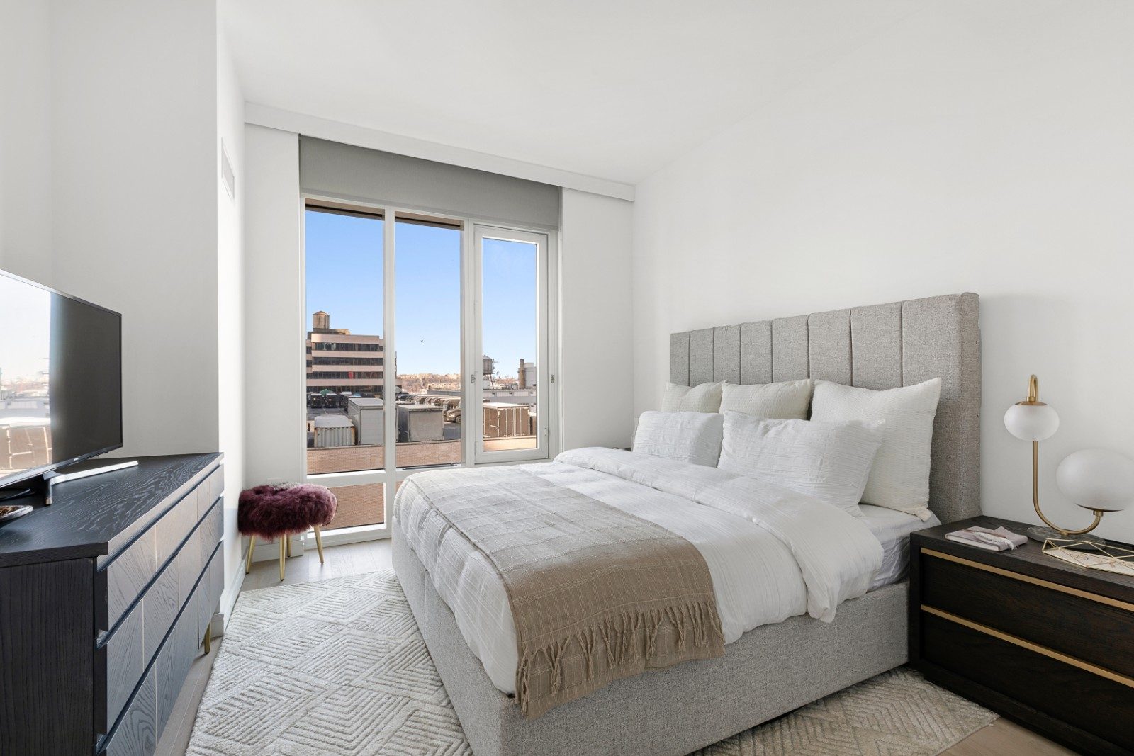 572 Eleventh Avenue