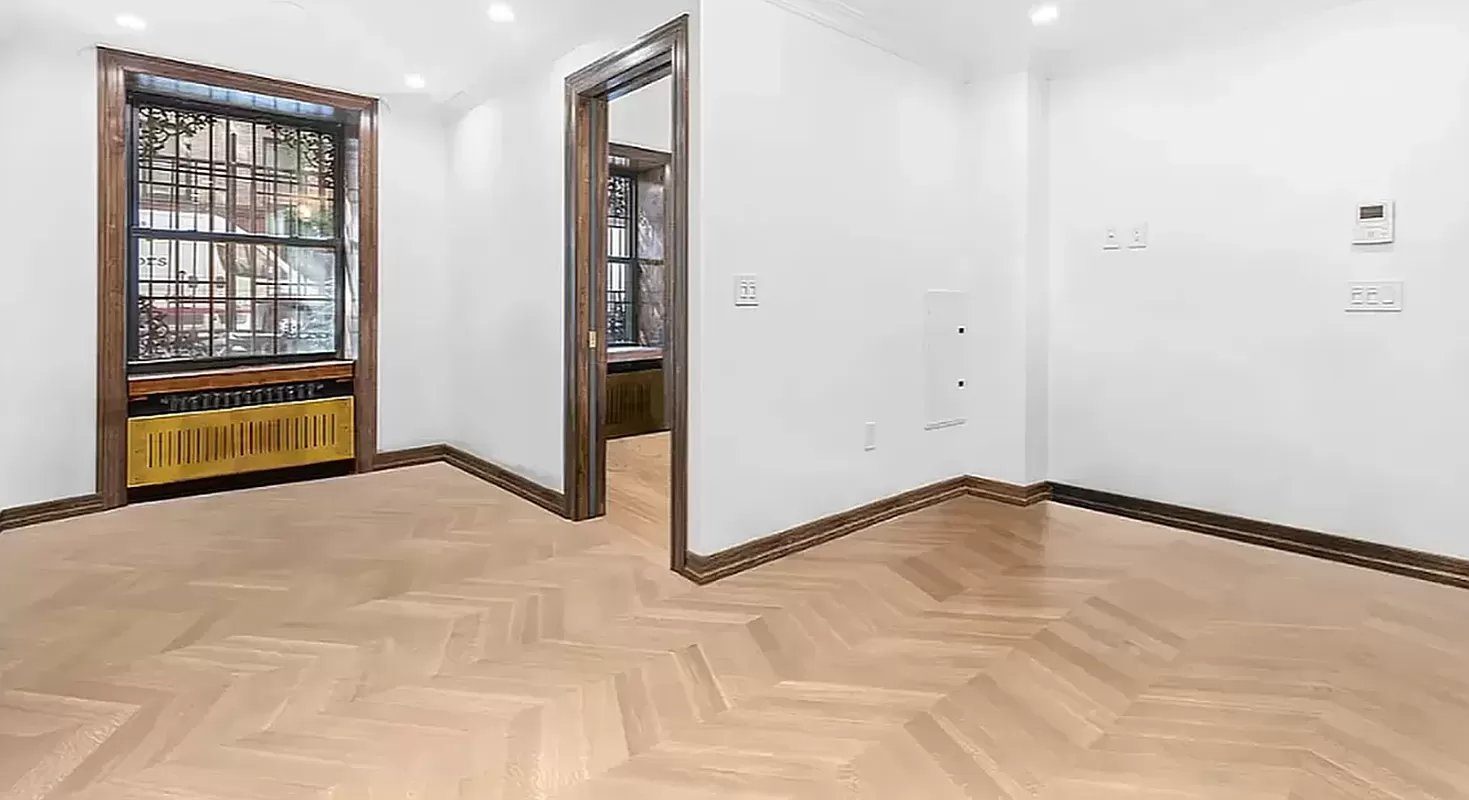 121 East 37th Street