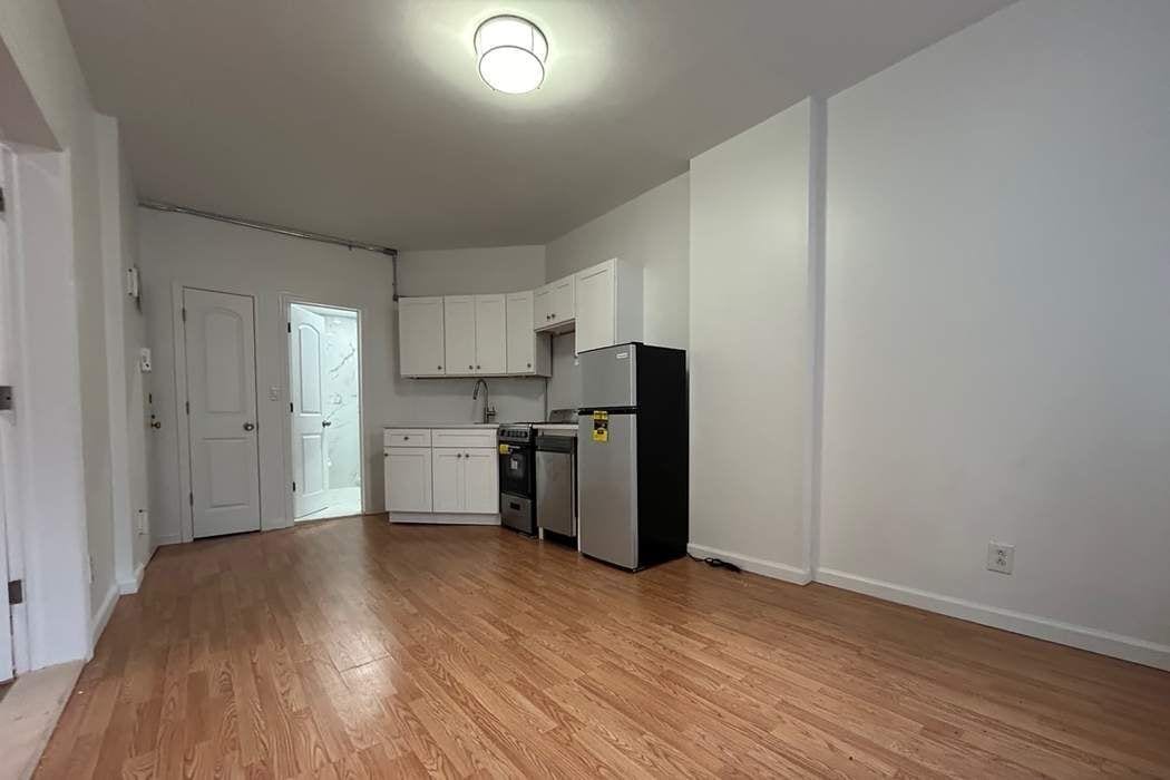 276 West 71st Street